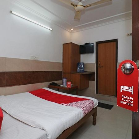 Oyo Hotel Ashoka International Канпур Екстериор снимка