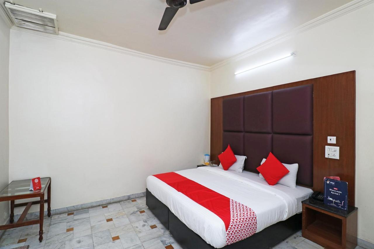 Oyo Hotel Ashoka International Канпур Екстериор снимка