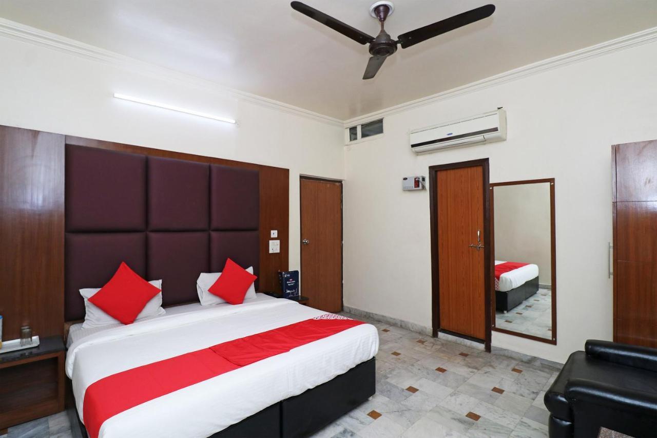 Oyo Hotel Ashoka International Канпур Екстериор снимка