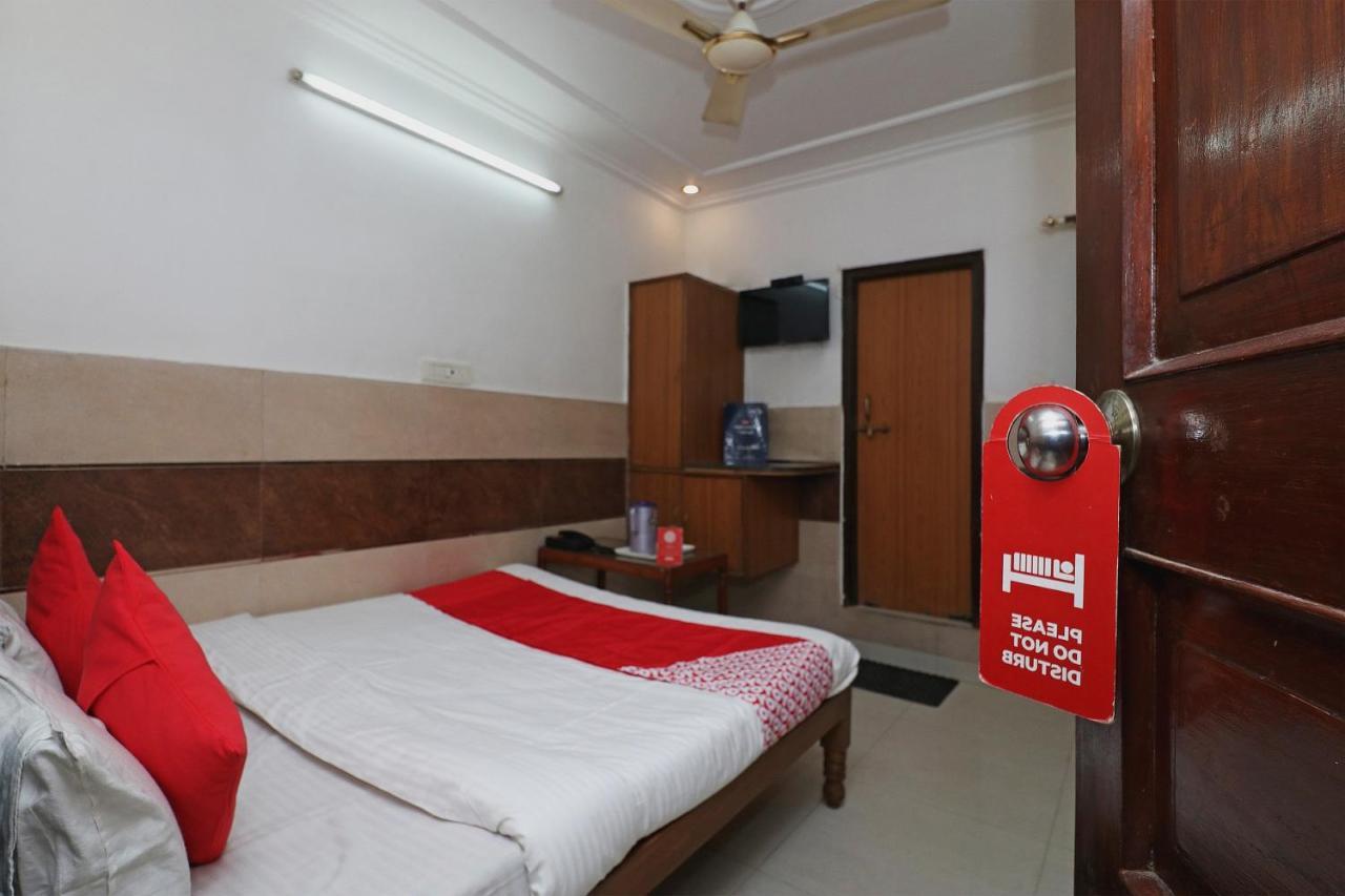Oyo Hotel Ashoka International Канпур Екстериор снимка