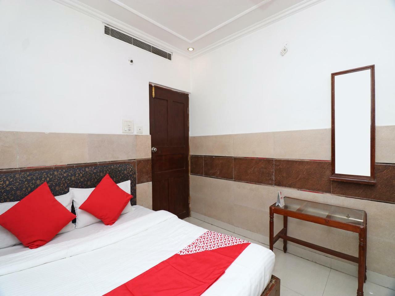 Oyo Hotel Ashoka International Канпур Екстериор снимка